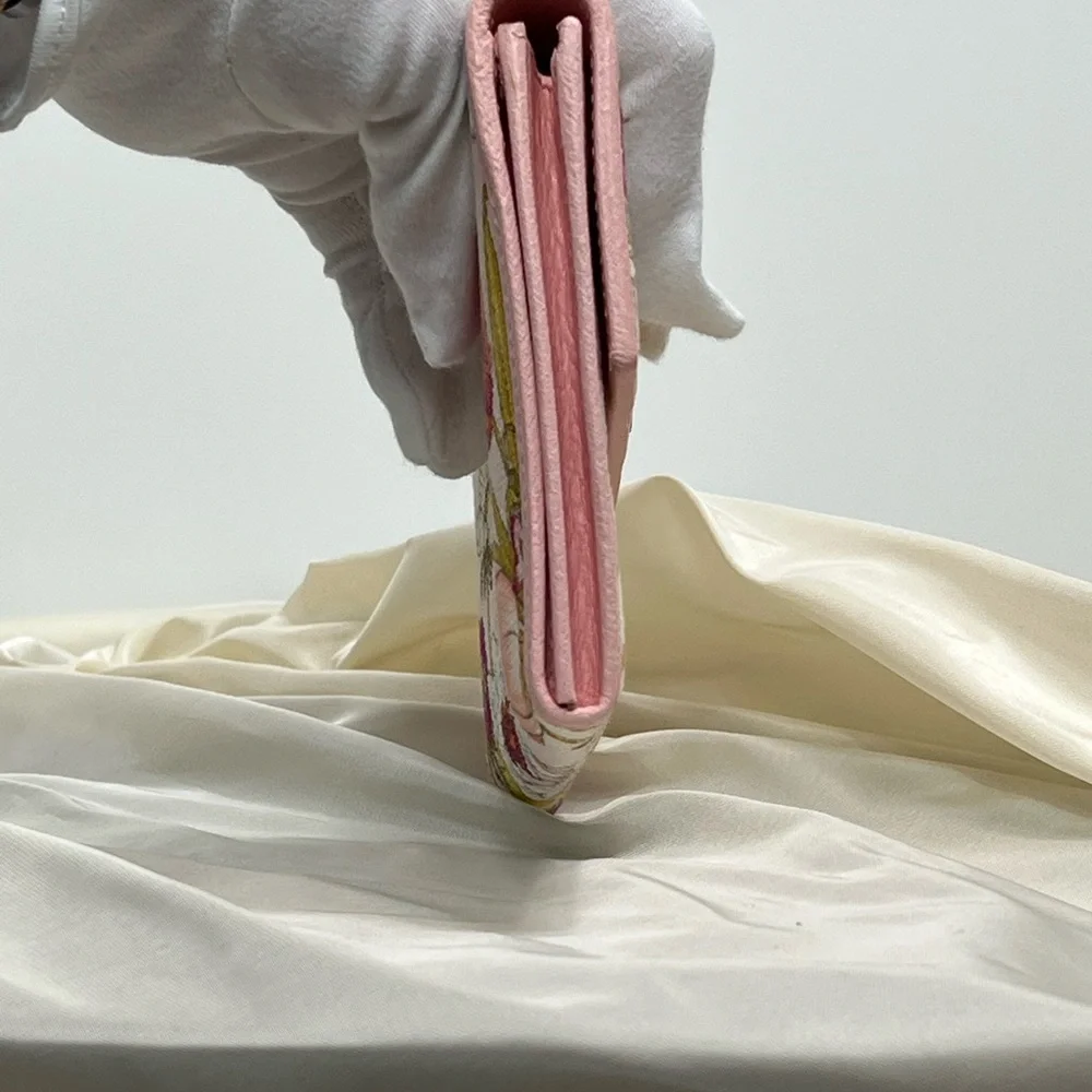 LIMITED EDITION GUCCI FLORAL WALLET New Condition—Giftable - Picture 7 of 12